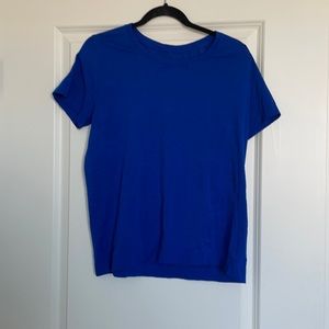 Lululemon t-shirt